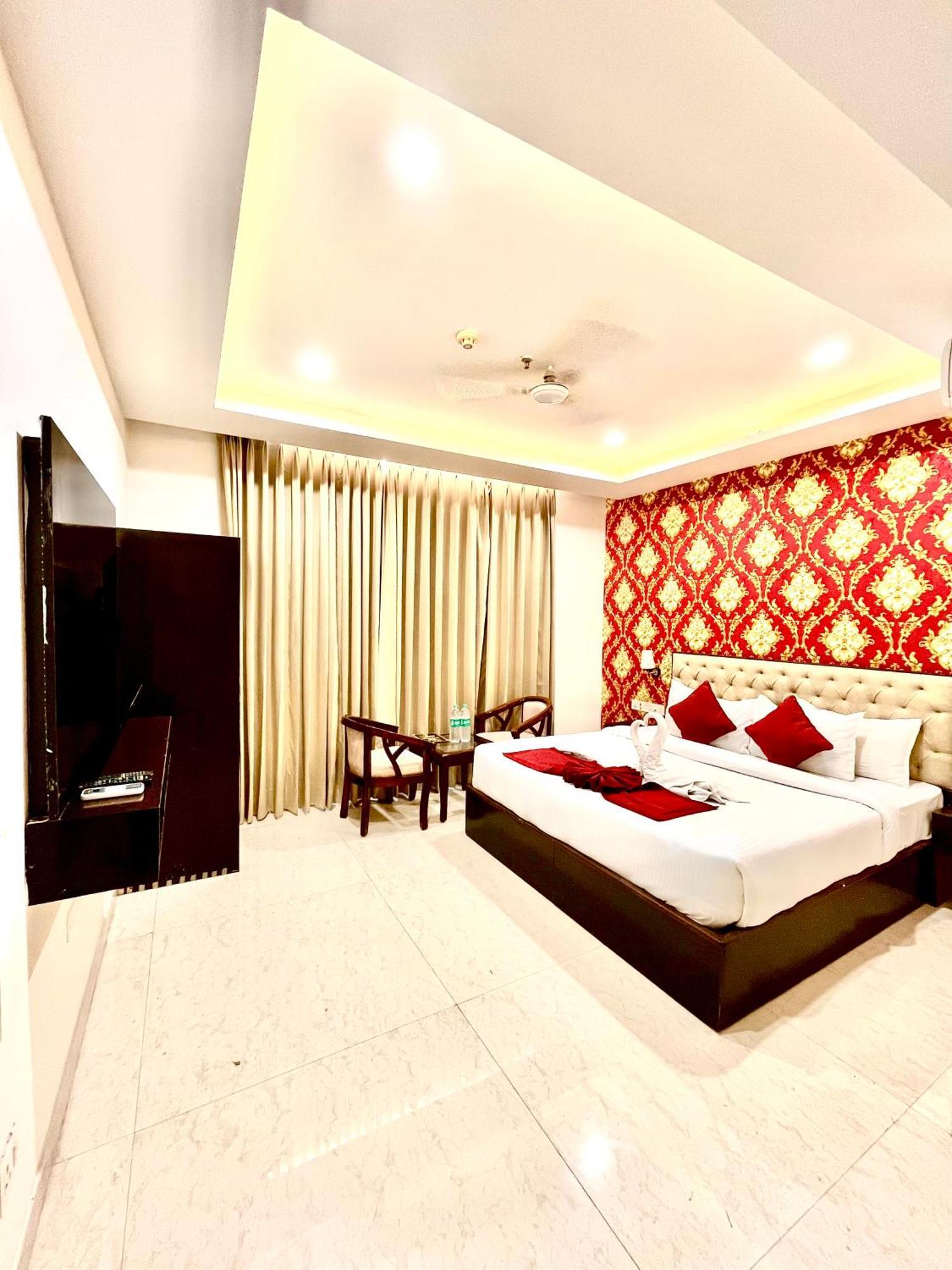 Hotel Northview Park By Lycoris !! Top Rated & Most Awarded Property In Tricity Zirakpur Eksteriør billede