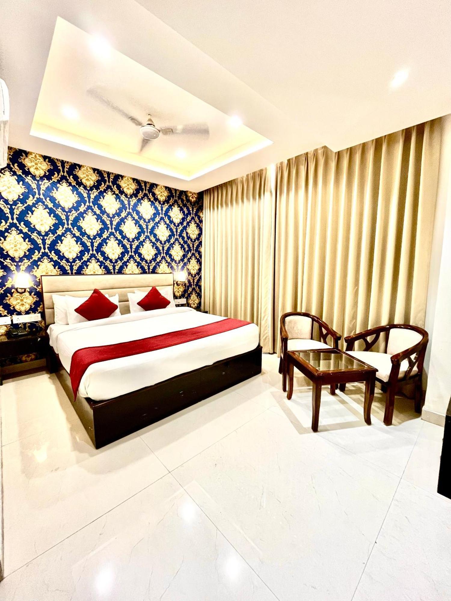 Hotel Northview Park By Lycoris !! Top Rated & Most Awarded Property In Tricity Zirakpur Eksteriør billede