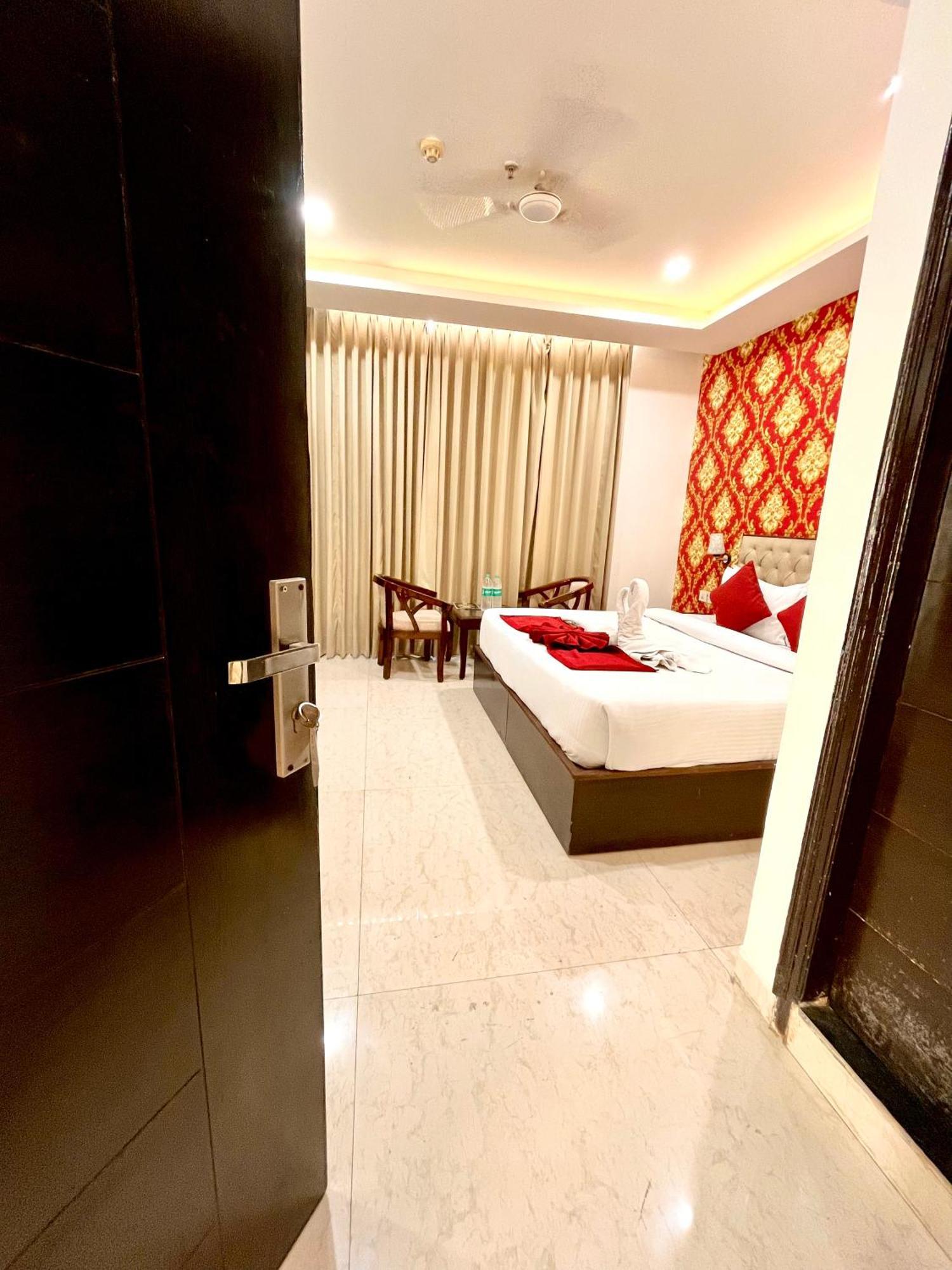 Hotel Northview Park By Lycoris !! Top Rated & Most Awarded Property In Tricity Zirakpur Eksteriør billede