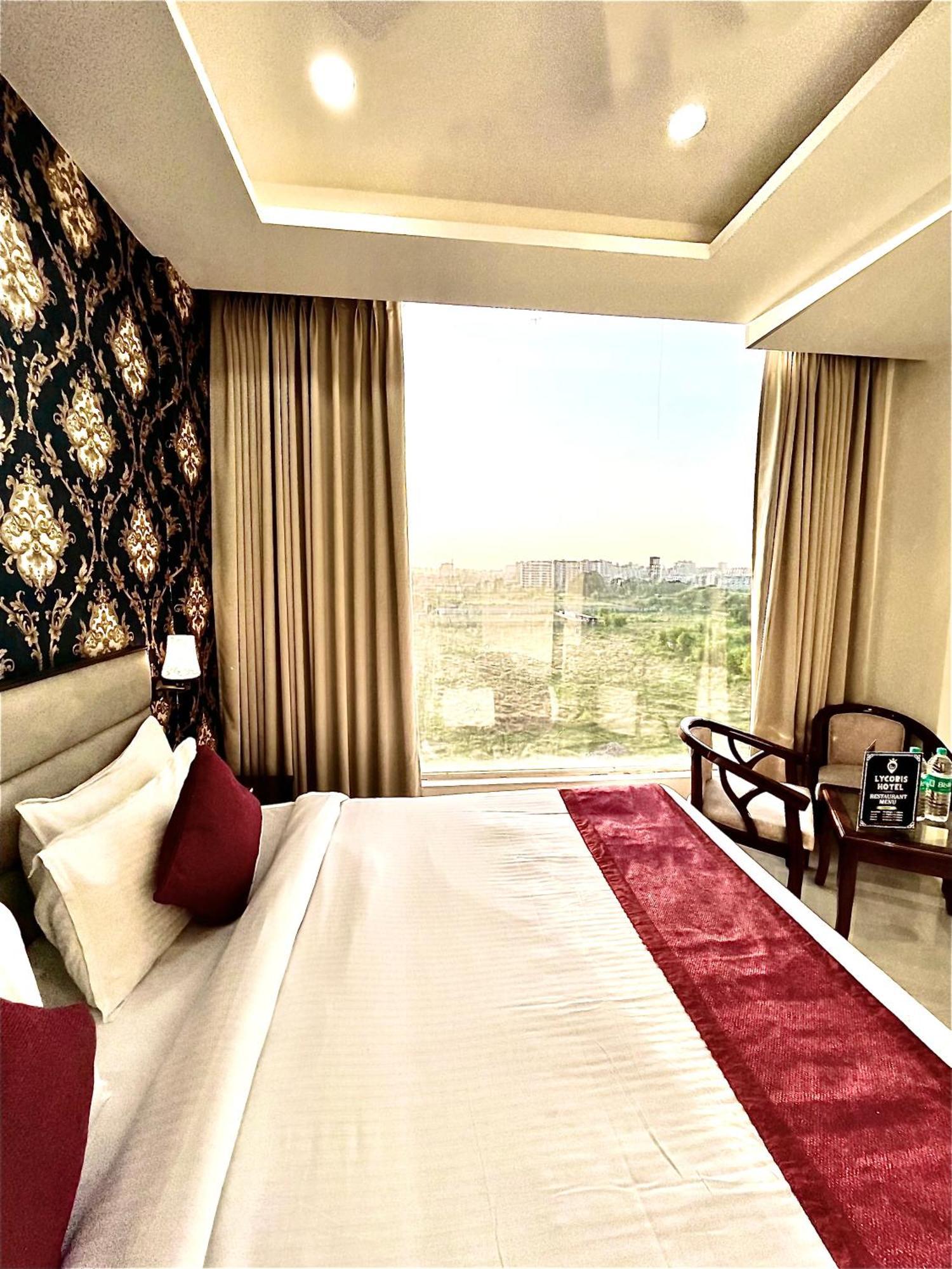 Hotel Northview Park By Lycoris !! Top Rated & Most Awarded Property In Tricity Zirakpur Eksteriør billede