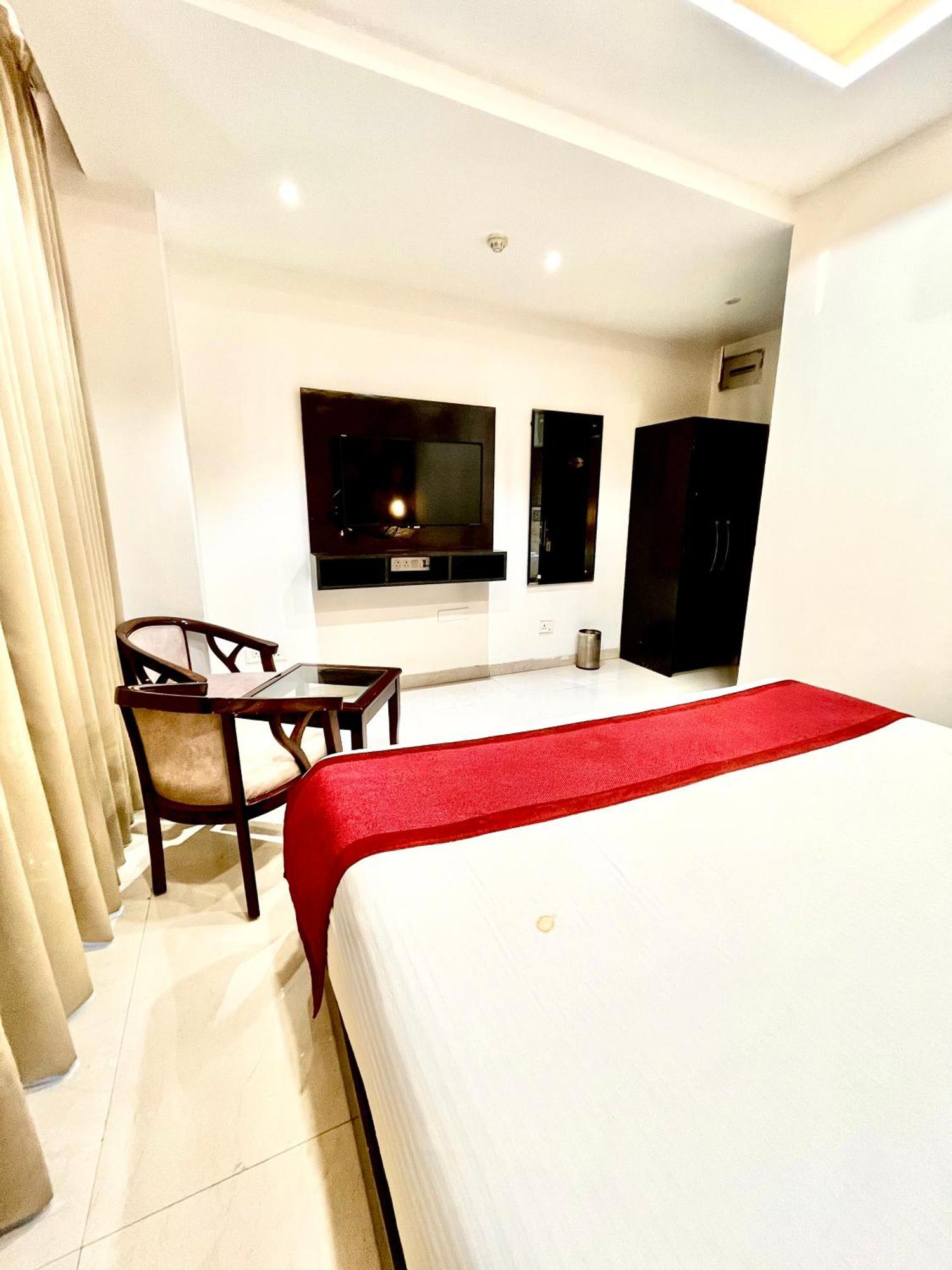Hotel Northview Park By Lycoris !! Top Rated & Most Awarded Property In Tricity Zirakpur Eksteriør billede